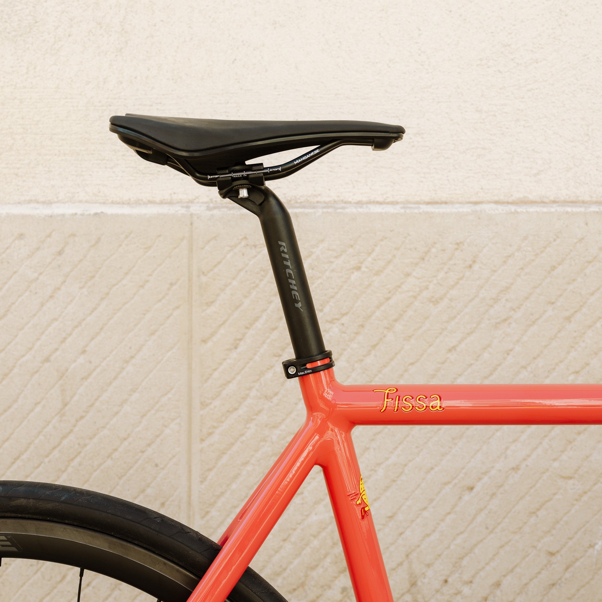 Fissa   custom   framboise   12