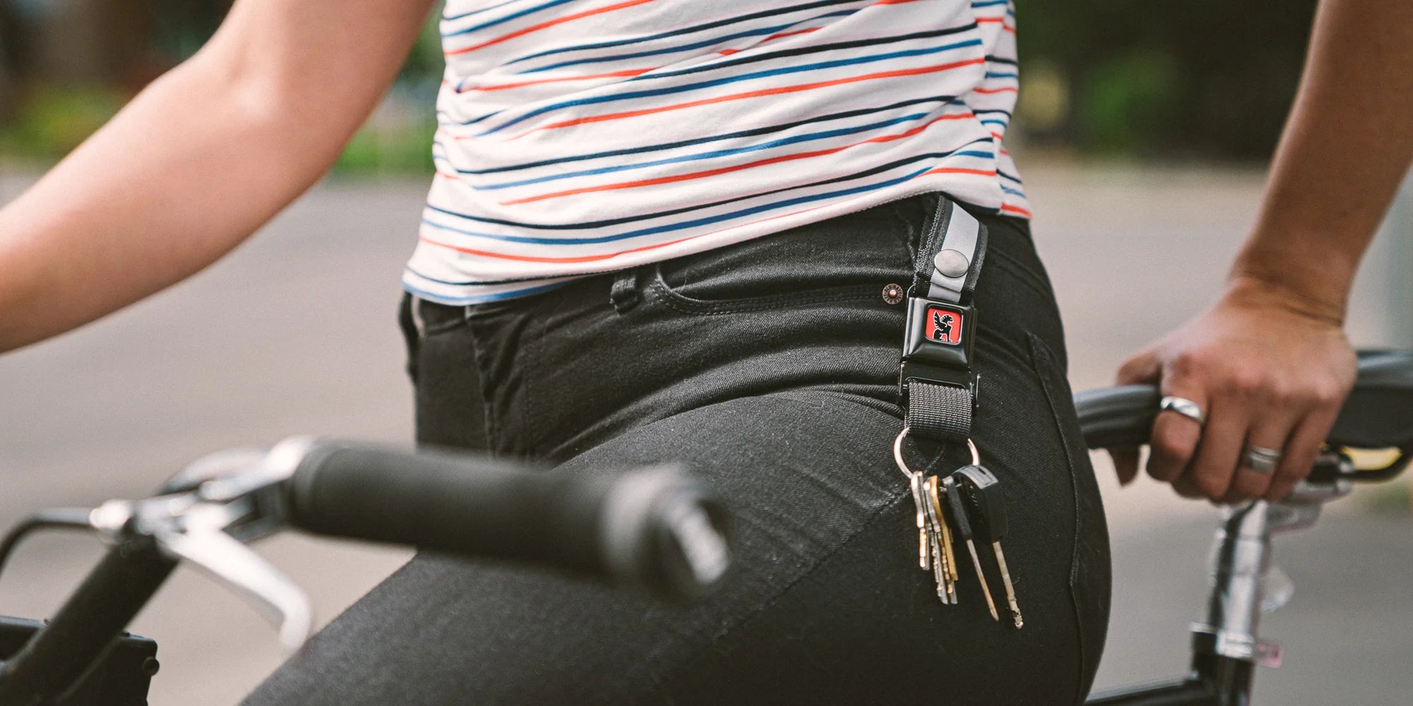 Mini buckle keychain discount